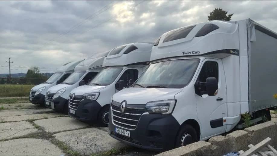 Flota busów Frozex 3,5 t z plandeką na bazie w Rzeszowie